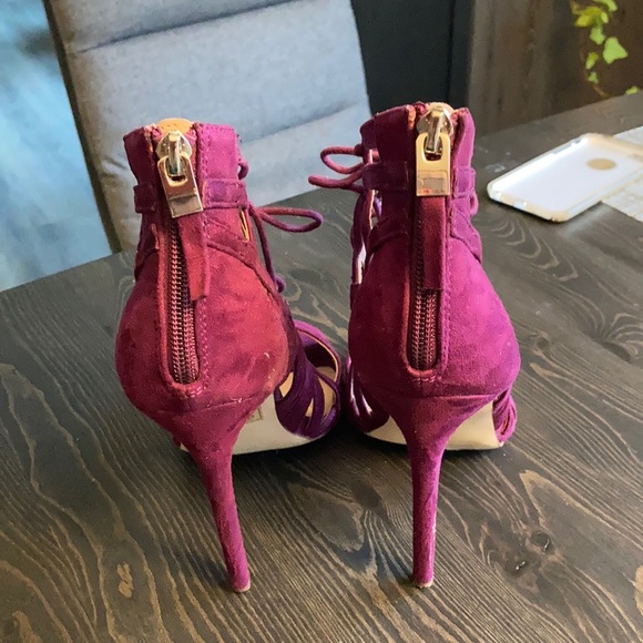 Purple lace up heels - Picture 3 of 4